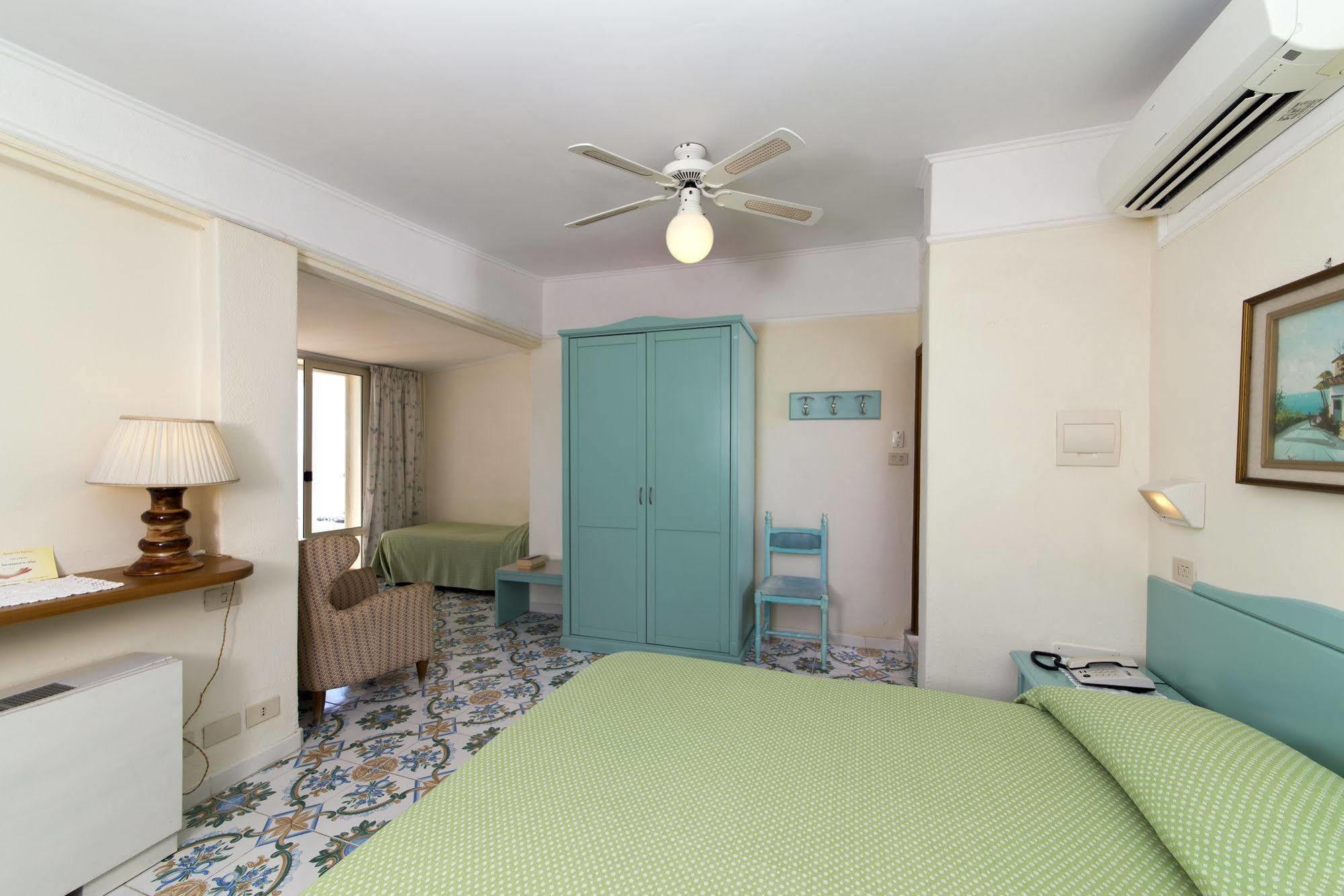 Hotel La Palma Sant'Angelo  Екстер'єр фото